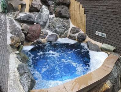 名古屋市のスーパー銭湯：白山温泉(露天風呂)