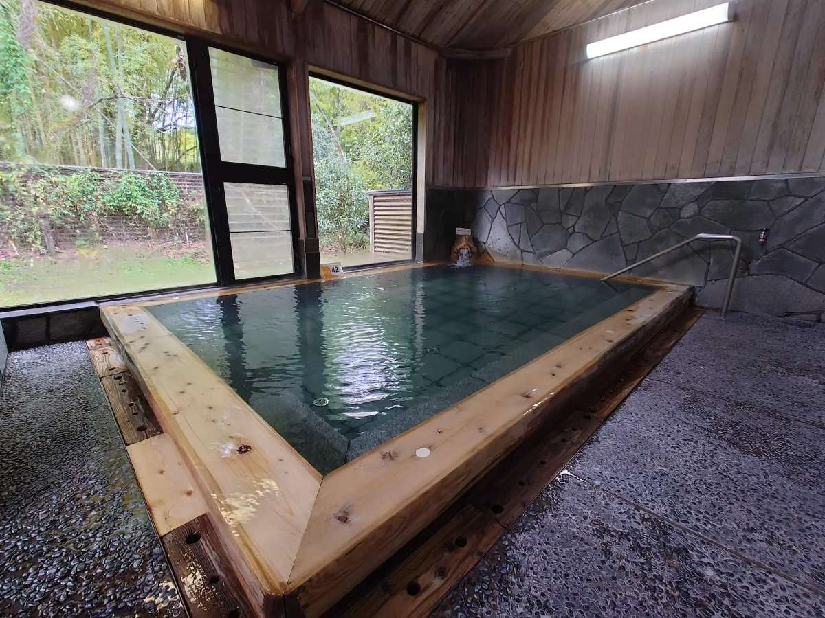 すきむらんど温泉 かじかの湯：天然温泉